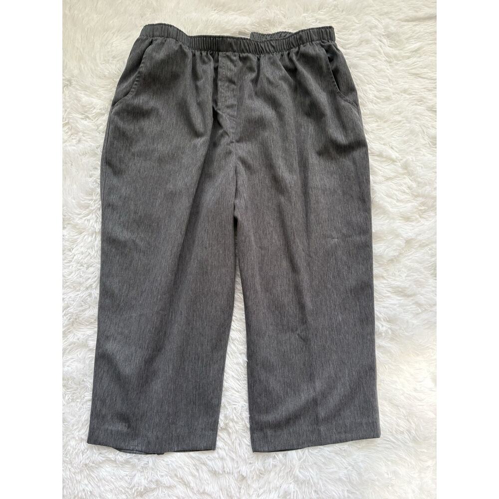 Alia Women’s 18 Gray Soft Waist Crop Pants. Comfortable, Exc. Condition